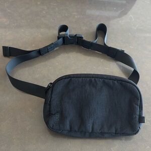 New Lululemon Everywhere Belt Bag Extended Strap Black Fanny Pack